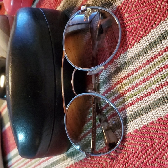 💥SOLD💥Prada Sunglasses🔥Huge Bundle Sale🔥 - Picture 13 of 13
